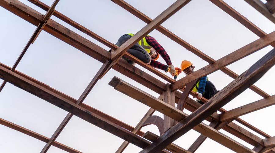 Professional gutter cleaning services in Hoytville, OH